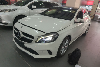 奔驰A级(进口) 2017款 改款 A 200 动感型
