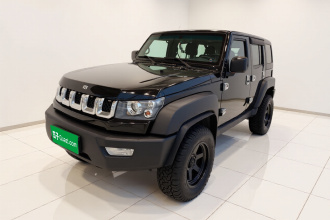北京越野BJ40 2016款 40L 2.0T 手动四驱尊贵版