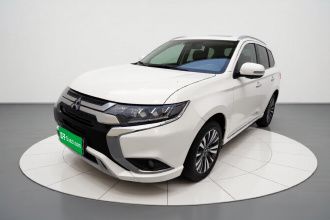 三菱 欧蓝德 2021款 2.4L 四驱致享版 7座