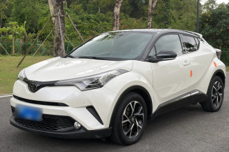 丰田C-HR 2018款 2.0L 豪华天窗版 国VI