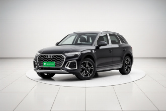 奥迪Q5L 2025款 45周年典藏版 40 TFSI 时尚动感型
