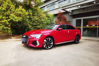 奥迪A3 2023款 改款 A3L Limousine 35 TFSI 时尚运动型