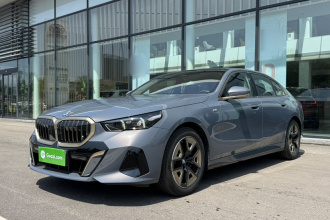 宝马5系 2024款 530Li 领先型 M运动套装