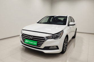 现代 悦纳 2016款 1.4L 自动精英版TOP