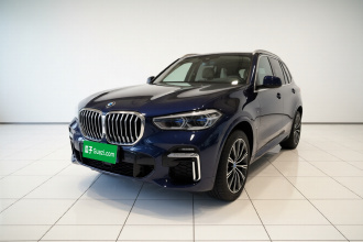 宝马X5 2022款 改款 xDrive 30Li 尊享型M运动套装