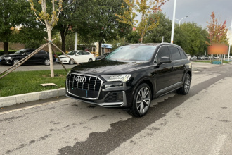 奥迪Q7 2021款 55 TFSI quattro S line运动型
