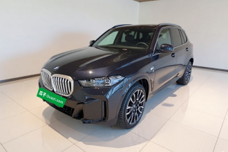 宝马X5 2023款 xDrive 40Li M运动曜夜套装