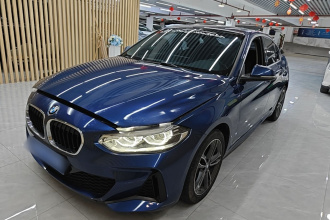 宝马1系 2022款 120i M运动曜夜版