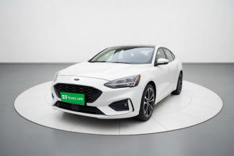 福特 福克斯 2020款 三厢 EcoBoost 180 自动ST Line
