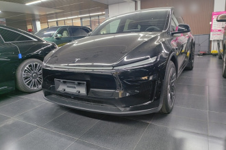 特斯拉 Model Y L 2025款 长续航全轮驱动版