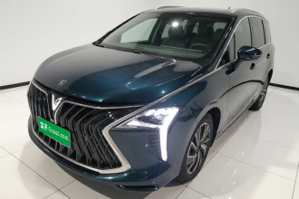 东风风行 风行游艇 2022款 1.5T DCT逐浪版