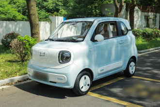 奔腾小马 2026款 222km 炫彩马
