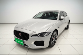 捷豹XFL 2025款 2.0T P250 两驱尊享豪华版