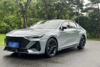 长安UNI-V 2022款 1.5T 尊贵型