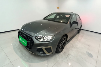 奥迪A4L 2024款 40 TFSI quattro RS套件燃速型