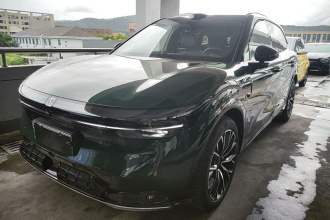 极氪7X 2025款 75kWh 后驱智驾版