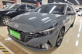 现代 伊兰特 2022款 1.5L CVT LUX尊贵版