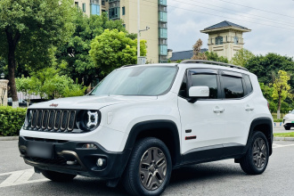 Jeep 自由侠 2016款 2.0L 自动四驱75周年致敬版