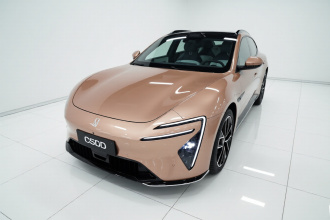 阿维塔06T 2026款 Performance 三电机纯电版
