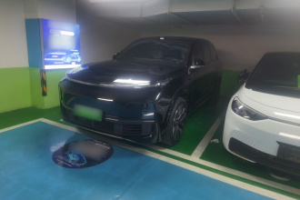 理想汽车 理想L8 2024款 Ultra