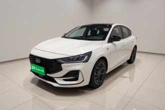 福特 福克斯 2022款 两厢 EcoBoost 180 自动ST Line