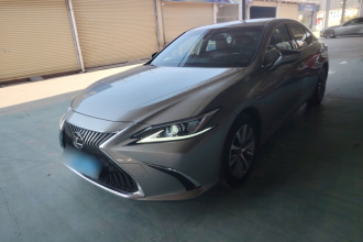 雷克萨斯ES 2020款 200 卓越版