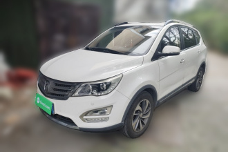 宝骏560 2015款 1.8L 手动豪华型