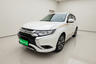 三菱 欧蓝德 2021款 改款 2.0L 两驱畅行版 5座