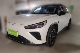 哪吒汽车 哪吒L 2024款 增程 310 闪充红衣版