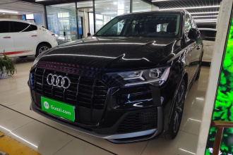 奥迪Q7 2023款 55 TFSI quattro S line运动型