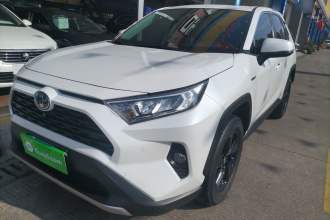 丰田 RAV4荣放 2022款 双擎 2.5L E-CVT四驱精英Plus版