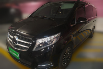 奔驰V级 2017款 V 260 L 尊贵加长版