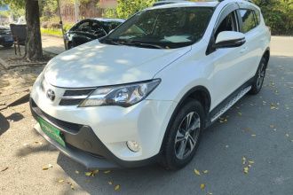 丰田 RAV4荣放 2015款 2.0L CVT两驱风尚版