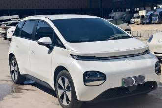 宝骏云朵 2023款 460 Plus 运营专属版