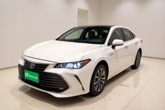 丰田 亚洲龙 2019款 双擎 2.5L XLE尊贵版 国VI