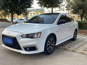 三菱 翼神 2016款 1.8L CVT黑白复刻版