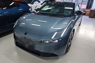 领克Z10 2024款 95kWh 702km四驱智驾Ultra