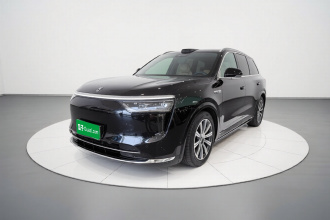鸿蒙智行 问界M8 2025款 增程 Ultra版 53.4kWh 6座版 (192线激光雷达）