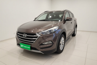 现代 途胜 2018款 1.6T 双离合两驱15周年特别版