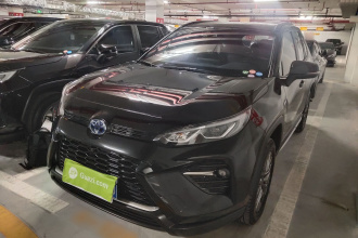 丰田 威兰达 2023款 双擎 2.5L E-CVT两驱豪华PLUS版