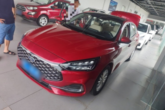 福特 福克斯 2021款 三厢 EcoBoost 180 自动锋潮型