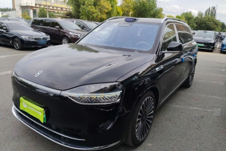 鸿蒙智行 问界M9 2025款 增程 Ultra版 52kWh 6座版 (192线激光雷达）