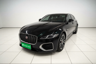 捷豹XFL 2021款 XFL 2.0T P250 两驱尊享豪华版