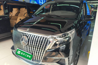 奔驰V级 2022款 V 260 L 长轴距豪华版