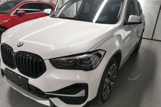 宝马X1 2022款 改款 xDrive25Li 尊享型