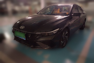 现代 伊兰特 2023款 1.5L CVT LUX尊贵版