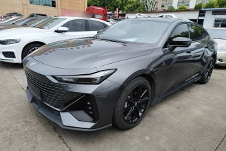 长安UNI-V 2023款 1.5T 尊享型