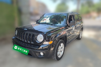 Jeep 自由客 2014款 2.0L 运动版