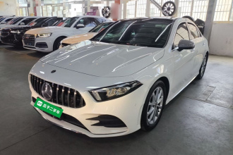 奔驰A级 2019款 A 200 L 运动轿车