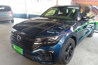 大众 途锐 2021款 3.0TSI 锐享版 曜黑运动套装